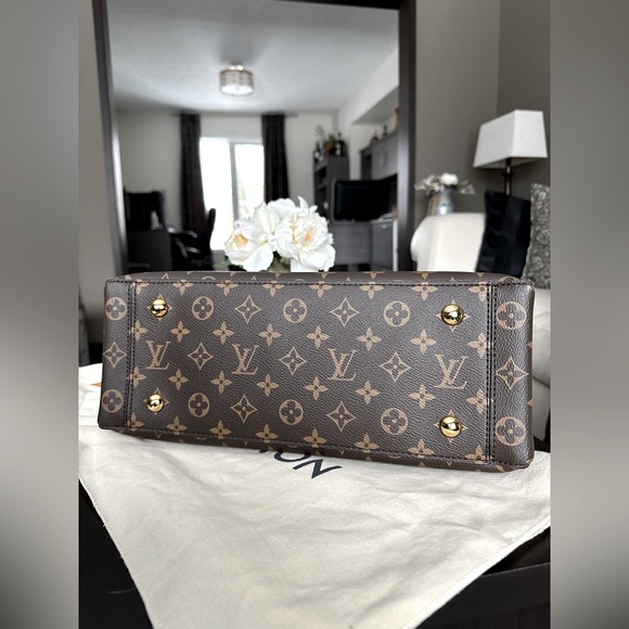 Louis Vuitton Flower Tote - Picture 6 of 12